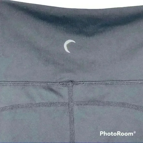 ZYIA Leopard Pocket Brilliant Hi-Rise Capri 20" Leggings, #1195 - Picture 7 of 10